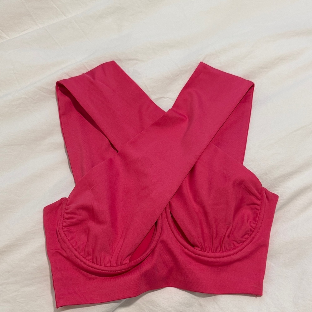 Superdown Revolve Top
